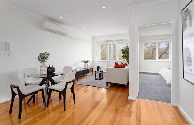 4/82 Paxton Street, VIC 3145