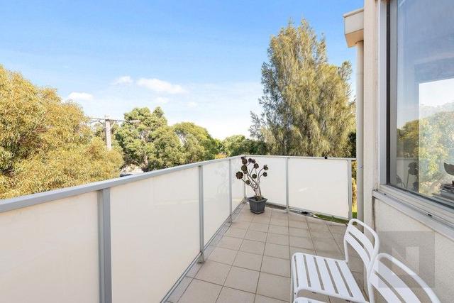 102/11 Woods Street, VIC 3013