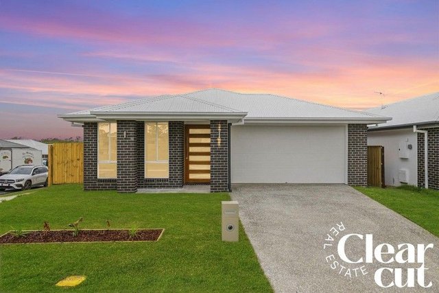 32 Field Crescent, QLD 4124