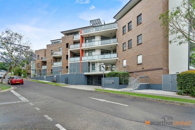 8/12 Parkside Crescent, NSW 2560