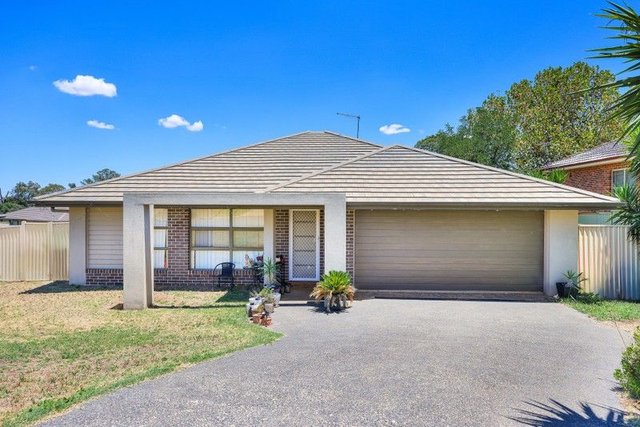 2 Regal Park Drive, NSW 2340