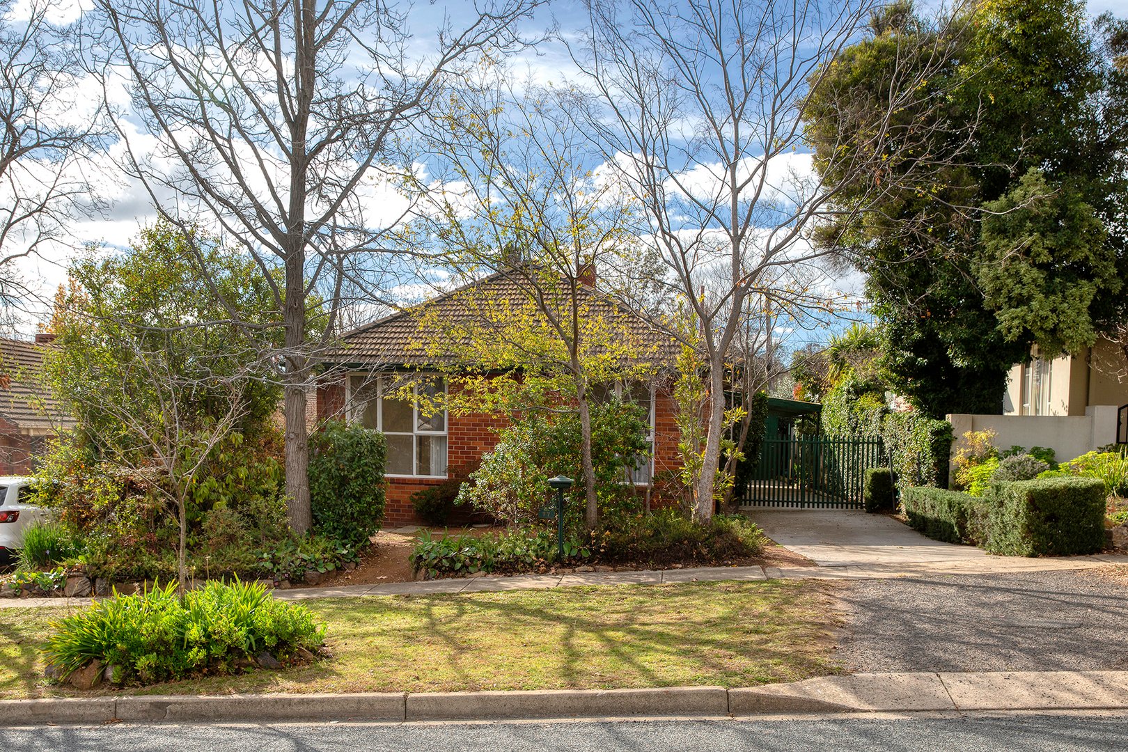 77 Buxton Street, Deakin ACT 2600 Allhomes