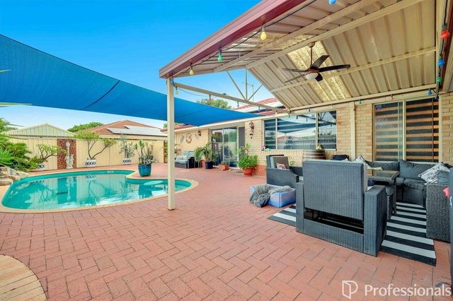 10 Hollyoak Place, WA 6108