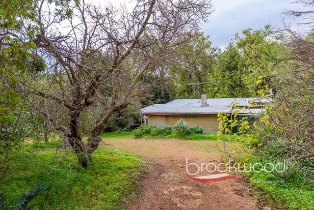 44 Alps Street, WA 6082