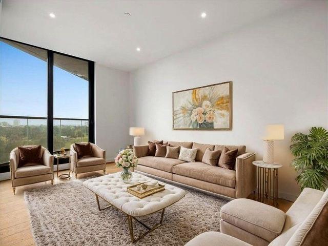 1006/77 Queens Road, VIC 3000