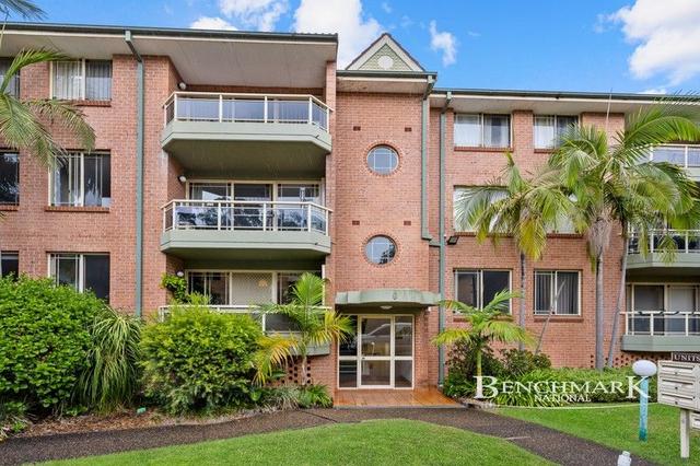 4/6 Mead Drive, NSW 2170