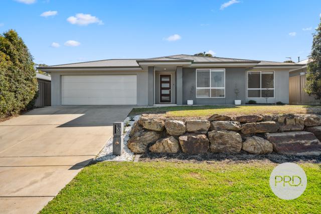 31 Strickland Drive, NSW 2650