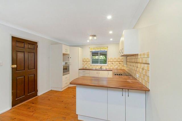 4 Magrath Place, NSW 2750