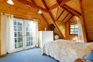 Barn Bedroom (2016-06-15)