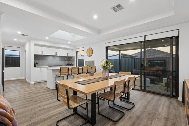 15 Stanford Circuit, WA 6069