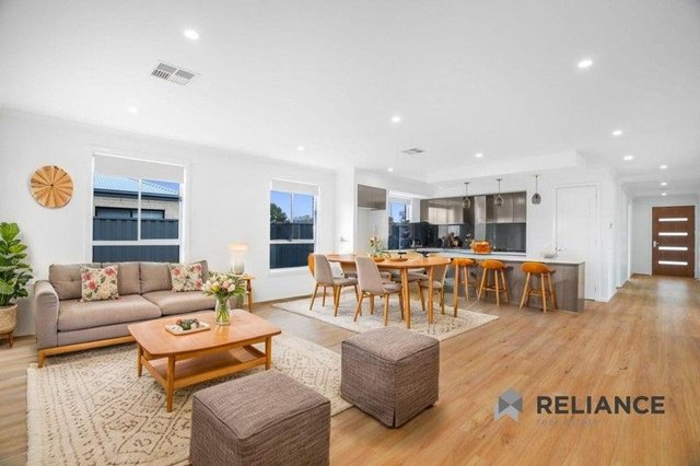 11 Clef Street, VIC 3338