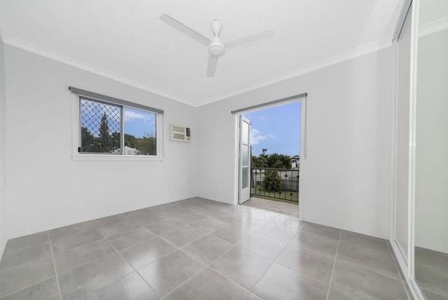 2/15 Carr Street, QLD 4812