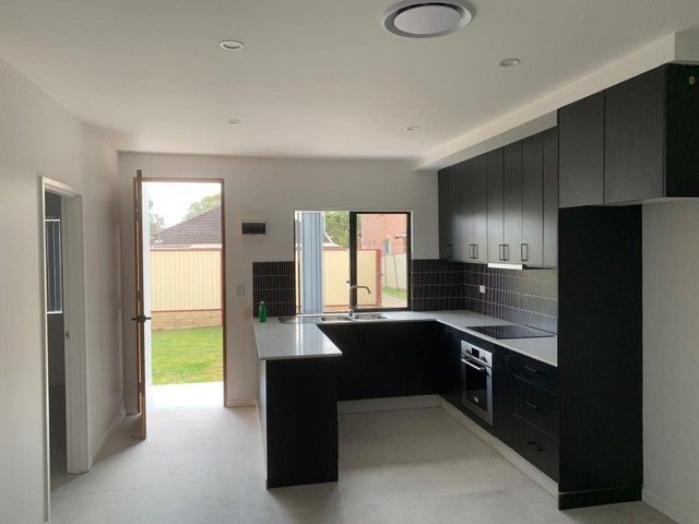 1/81 Hannans Road, NSW 2210