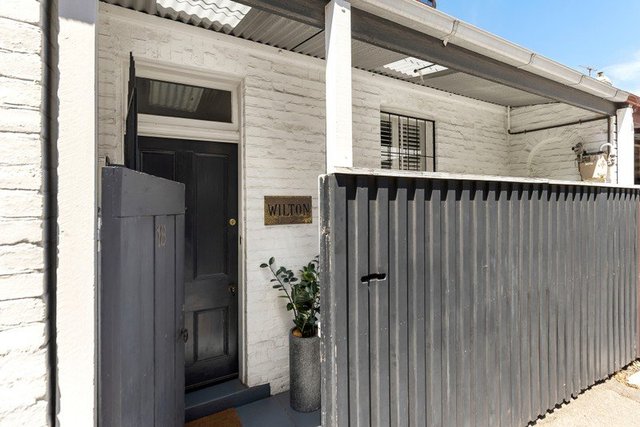 18 Chapel Street, VIC 3121
