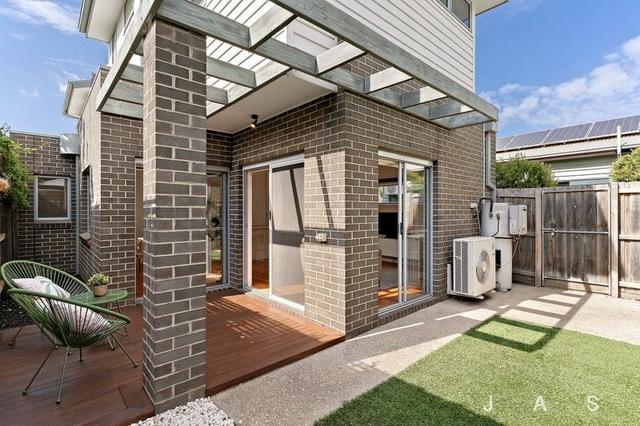2/41 Cowper Street, VIC 3011
