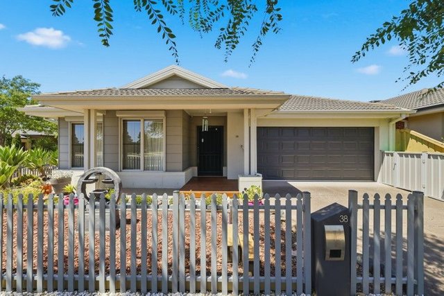 38 Fairfield Crescent, VIC 3427