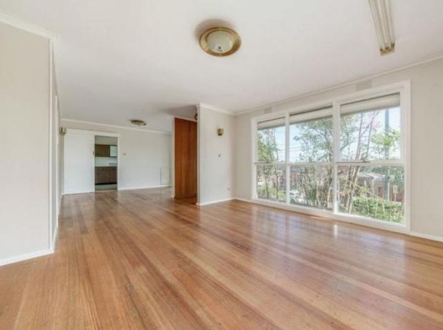12 Robinson Grove, VIC 3105