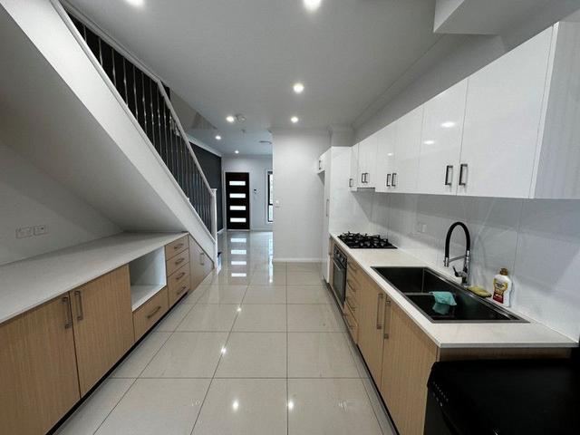 3/283 Newbridge Rd, NSW 2170