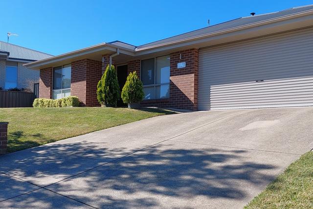 15 Lockeridge Drive, NSW 2720