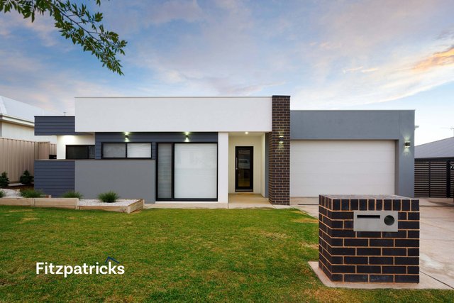 17 Barmedman Avenue, NSW 2650