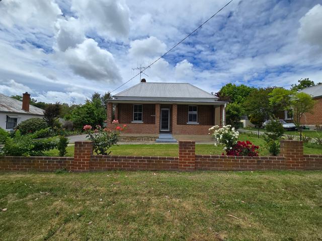 48 Browne Street, NSW 2582