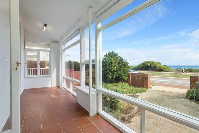 24 Marine Parade, WA 6011