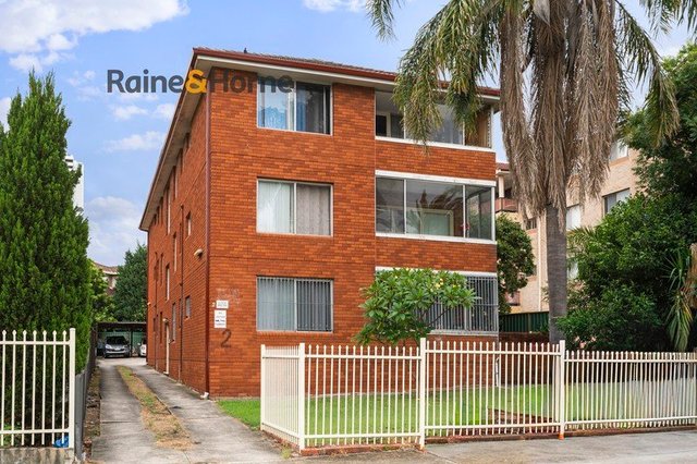 4/2 Bourke Street, NSW 2170