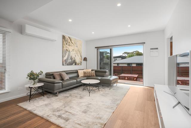 2/105 Gippsland Street, NSW 2627