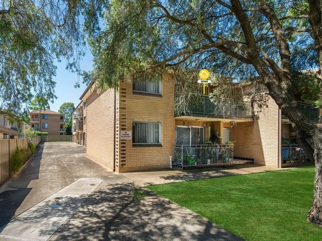 4/3 The Crescent, NSW 2750