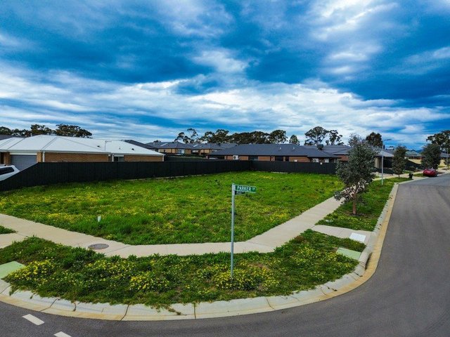 16 Parker Drive, VIC 3660