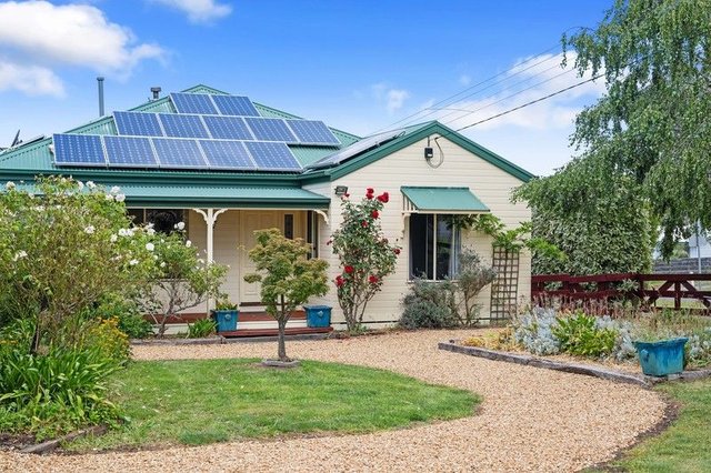 8 Clayton Street, VIC 3444