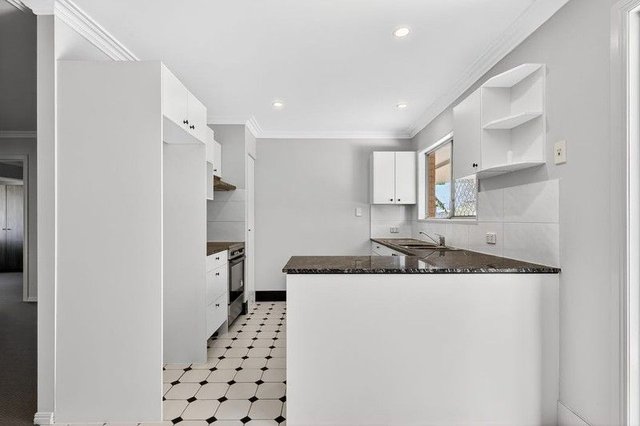 3 Lorraine Court, QLD 4501