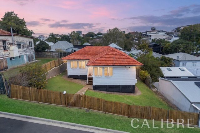 7 O'Connell Place, QLD 4059
