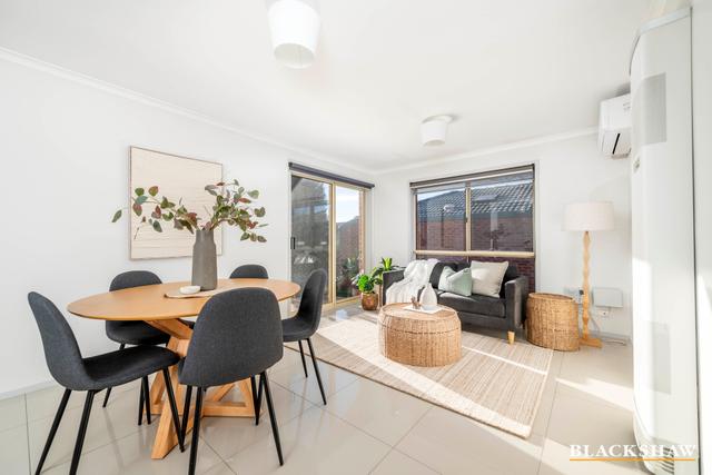 8 Lockhart Place, ACT 2914