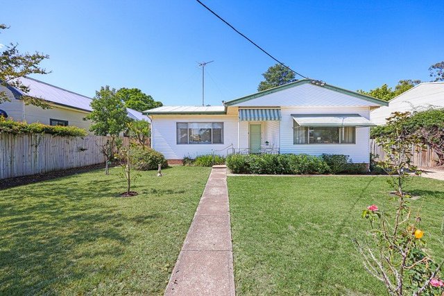 44 Waverley Street, NSW 2337