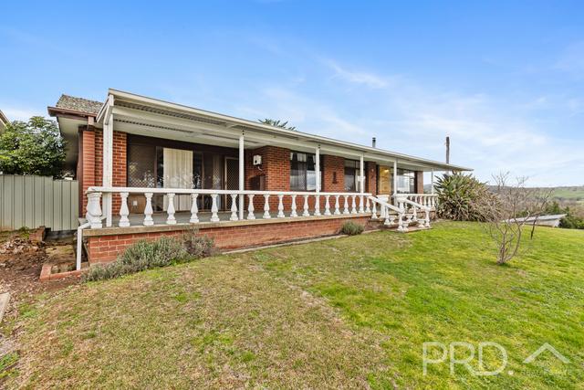 17 Simpson Street, NSW 2720