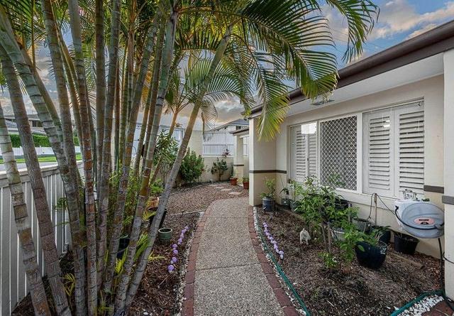 3/2 Aminya Street, QLD 4122