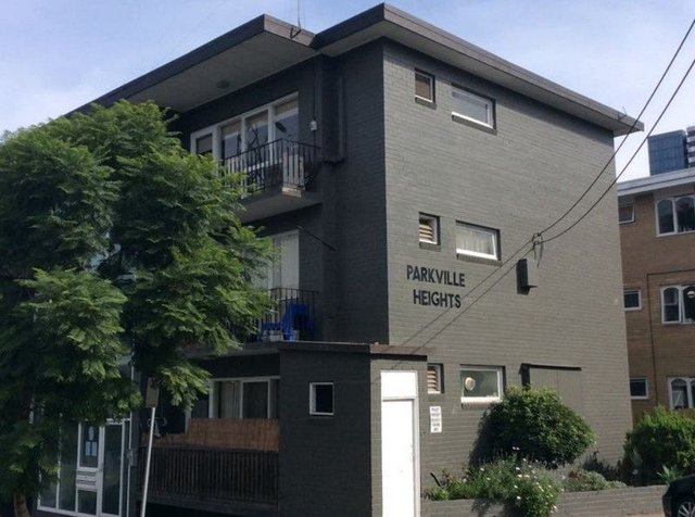 13/2 Lennon Street, VIC 3052