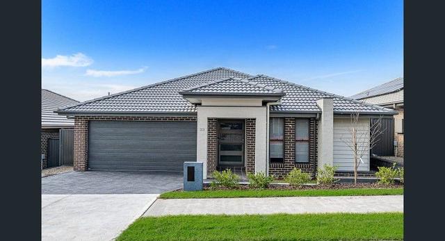 33 Tiger Street, NSW 2752