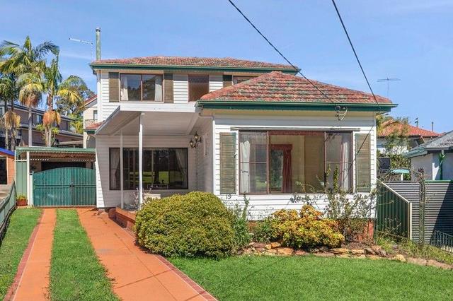 19 Roseanne Avenue, NSW 2196