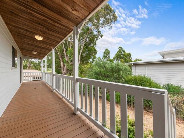 16 Leighton Bay Drive, VIC 3904