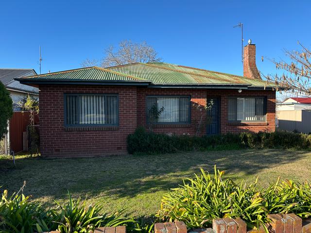 138 Simpson Street, NSW 2720