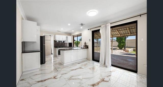 9 Lorikeet Way, WA 6110
