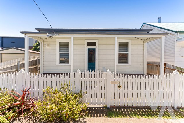 8 Queen Street, NSW 2295