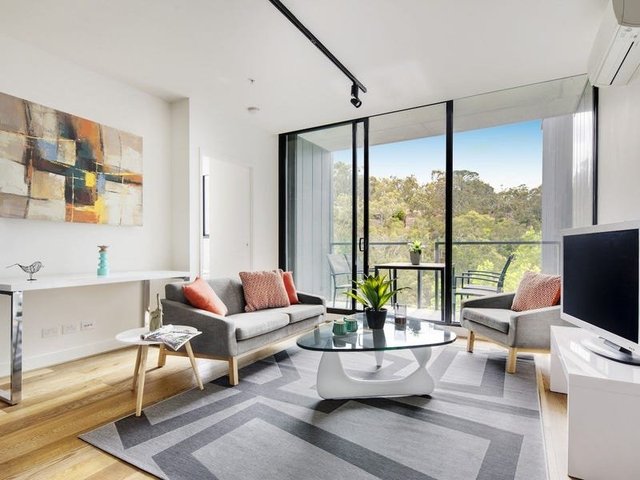 102/14 Trenerry Crescent, VIC 3067