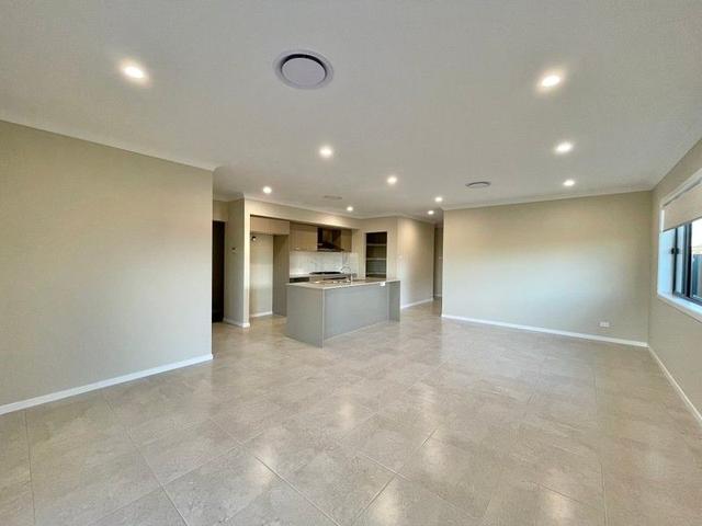 35 Federation Boulevard, NSW 2871