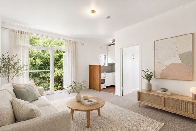 Unit 9/2A Ben Eden Street, NSW 2022