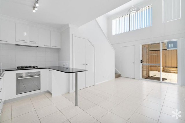 5/19 Eacott Street, WA 6210