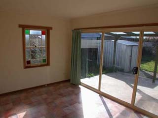 Family room (2003-09-02)