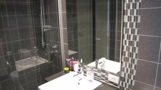 Bathroom (2011-09-23)